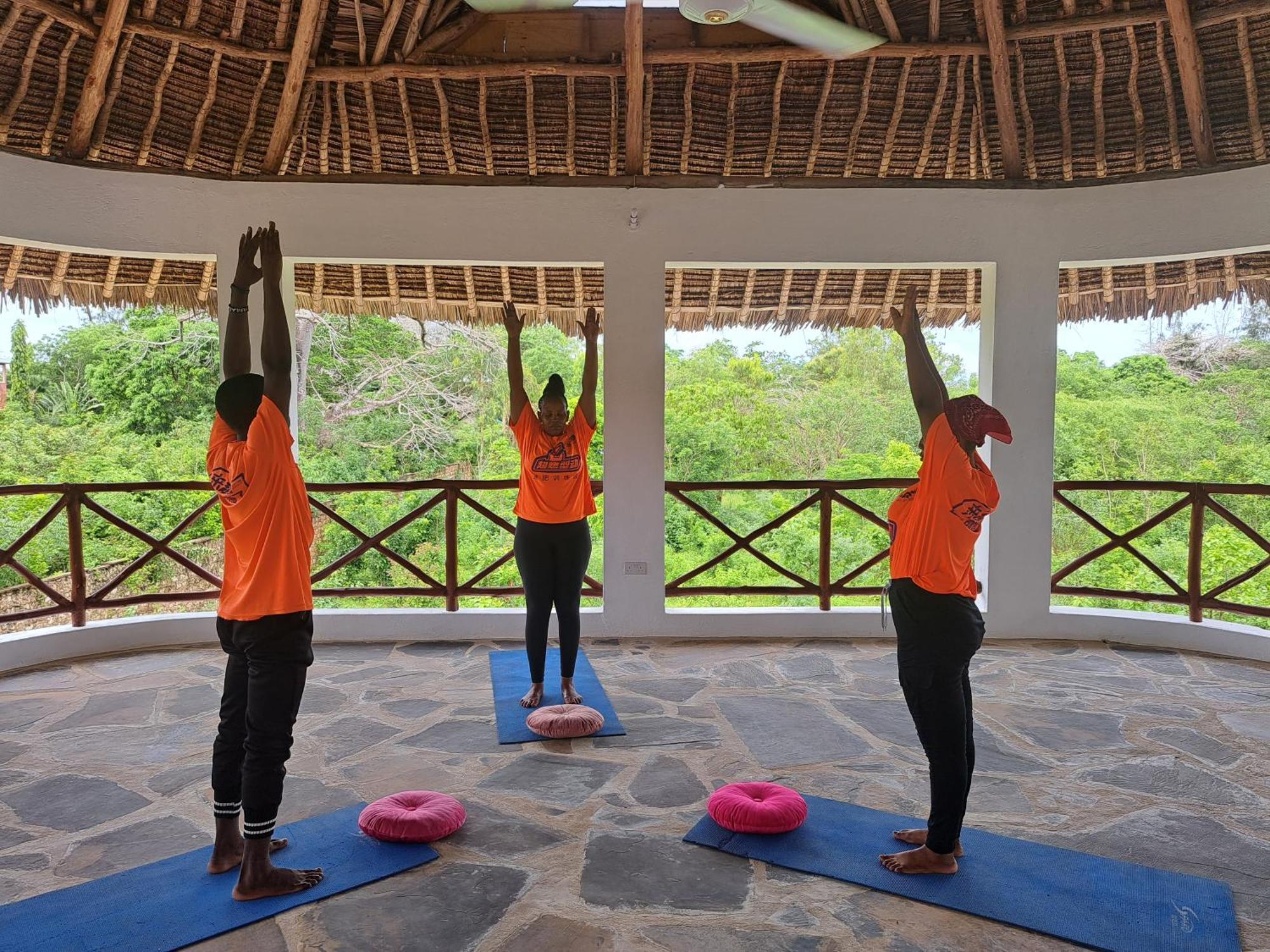 우쿤다 Diani Yoga Barn B&B 외부 사진