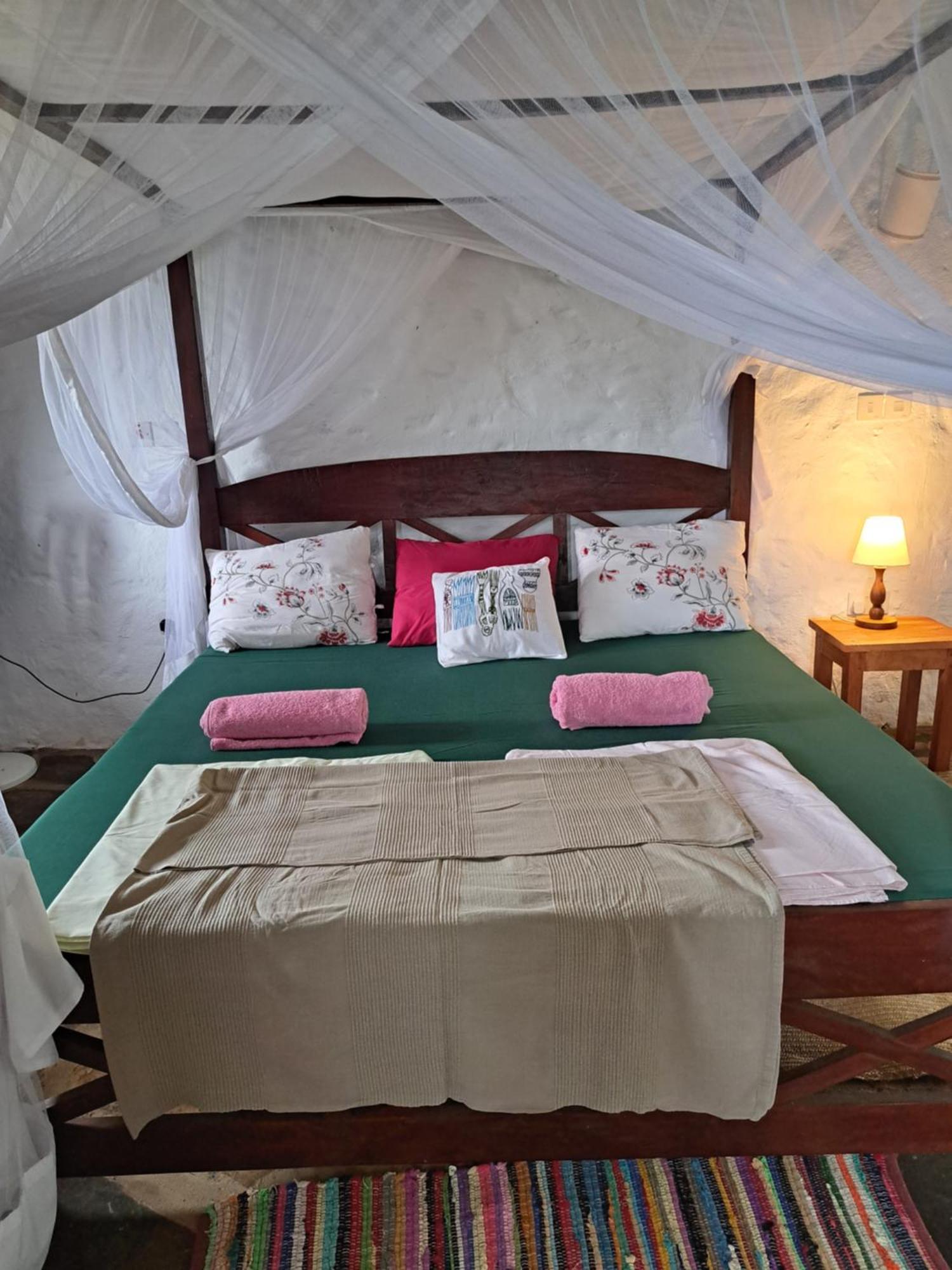 우쿤다 Diani Yoga Barn B&B 외부 사진