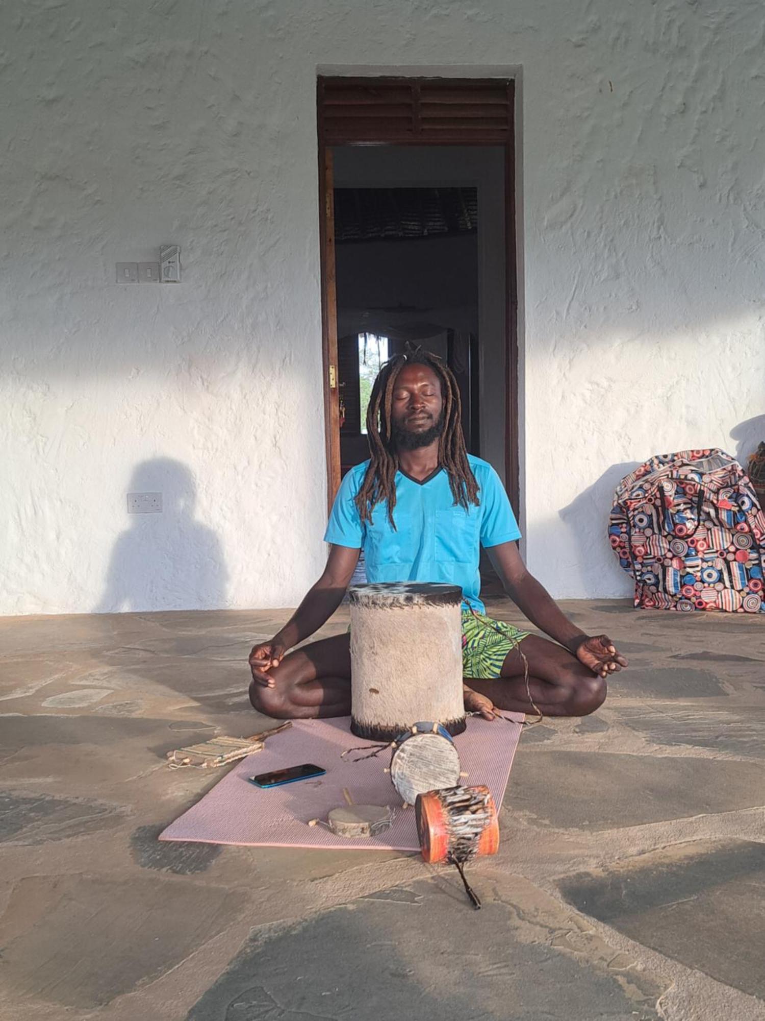 우쿤다 Diani Yoga Barn B&B 외부 사진